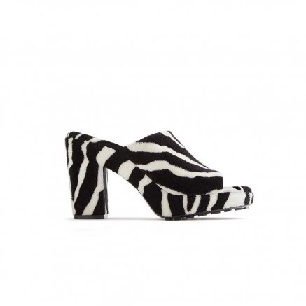 صندل Gleam من Bottega Veneta