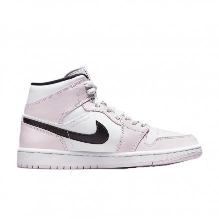حذاء Air Jordan1 من Nike