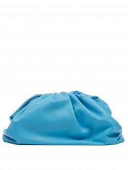 حقيبة The Pouch من Bottega Veneta