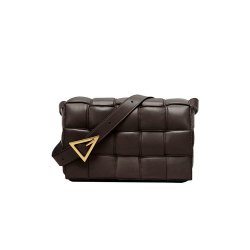 حقيبة Padded Cassette bag من Bottega Veneta