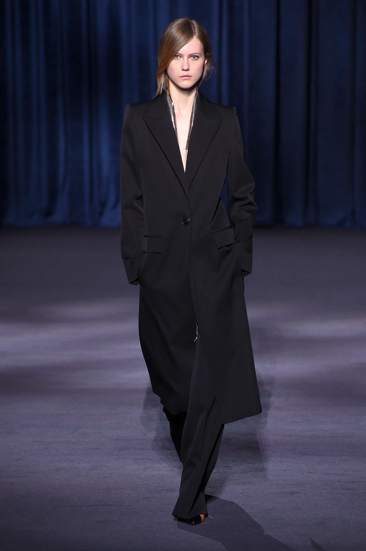 عرض أزياء Givenchy لخريف 2018، خلال أسبوع الموضة في باريس