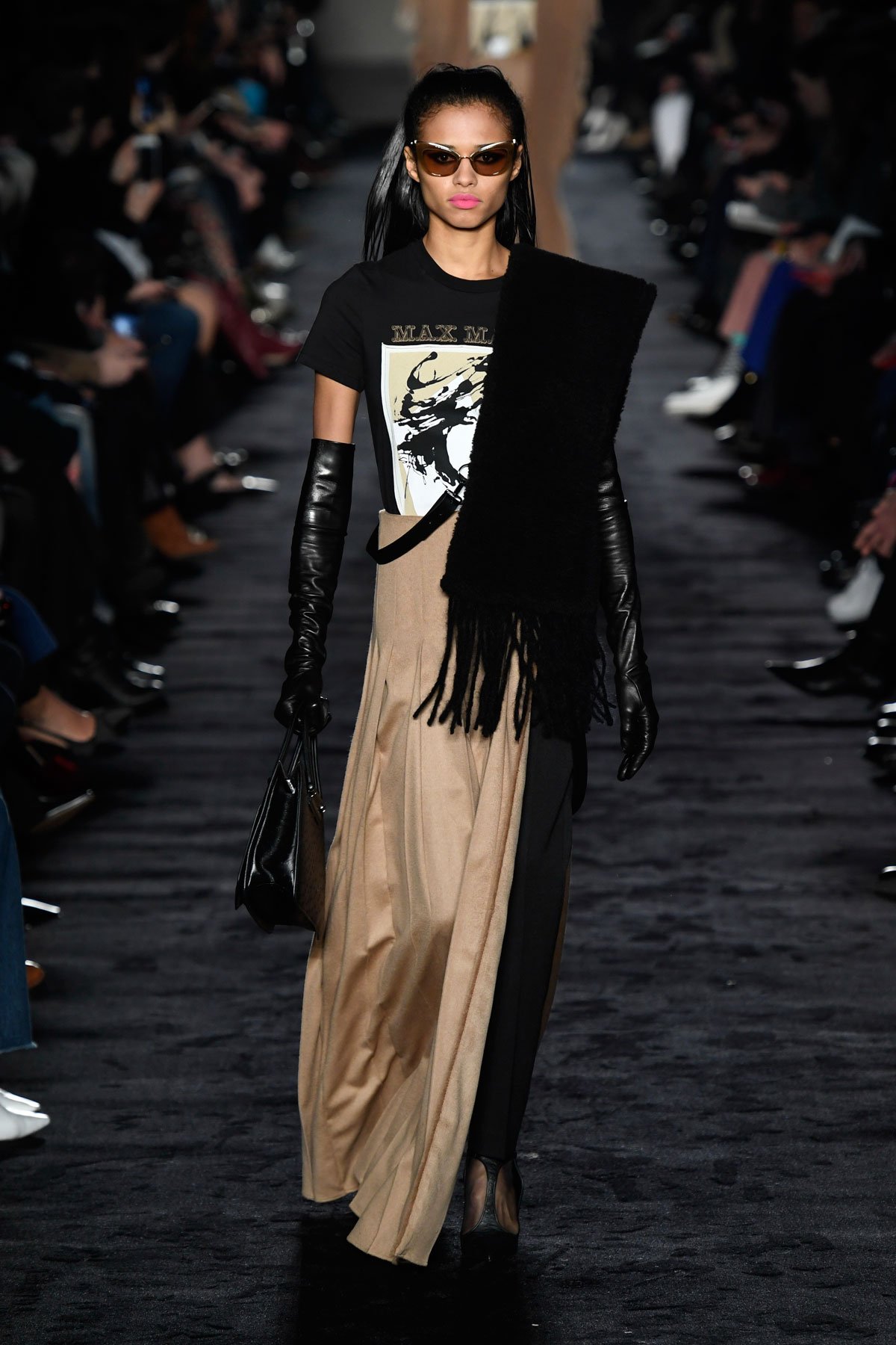 عرض أزياء Max Mara لخريف 2018، خلال أسبوع الموضة في ميلانو