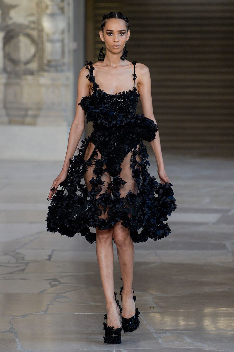 عرض أزياء Guo Pei للخياطة الراقية لخريف 2018