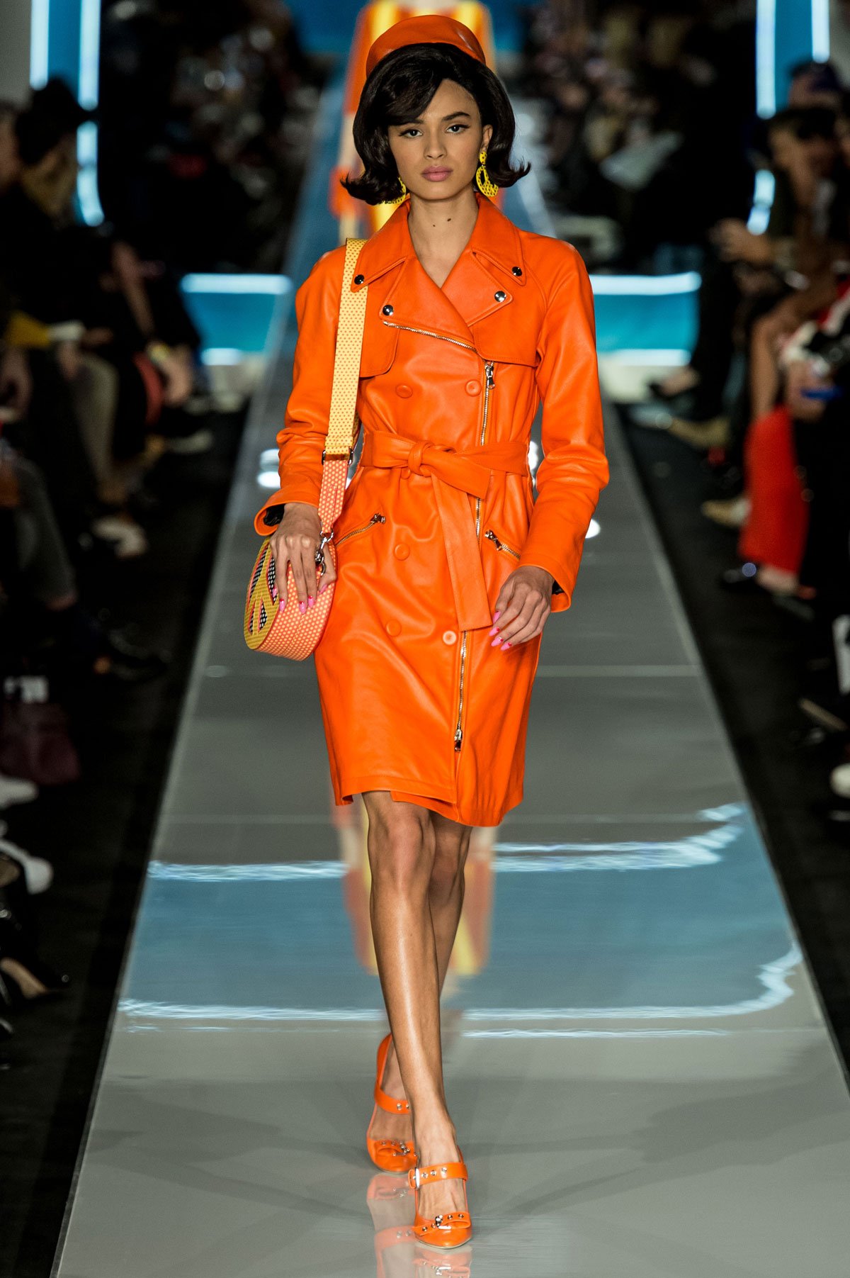 عرض أزياء Moschino لخريف 2018، خلال أسبوع الموضة في ميلانو