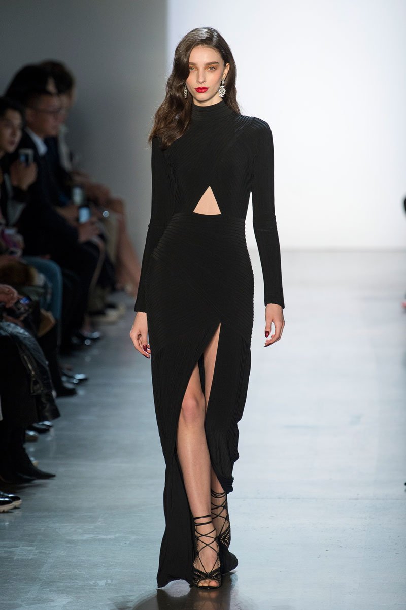 عرض أزياء Tadashi Shoji  لخريف 2018، خلال أسبوع الموضة في نيويورك