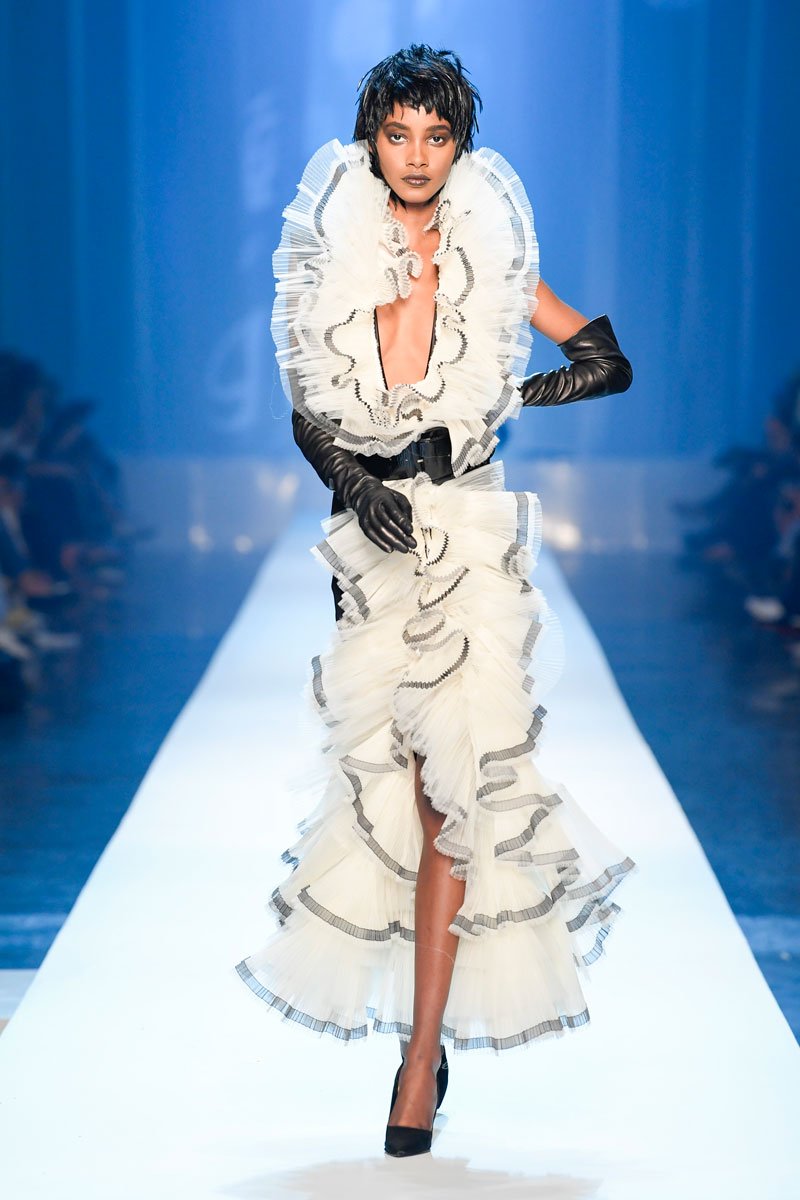 عرض أزياء Jean-Paul Gaultier للخياطة الراقية لخريف 2018