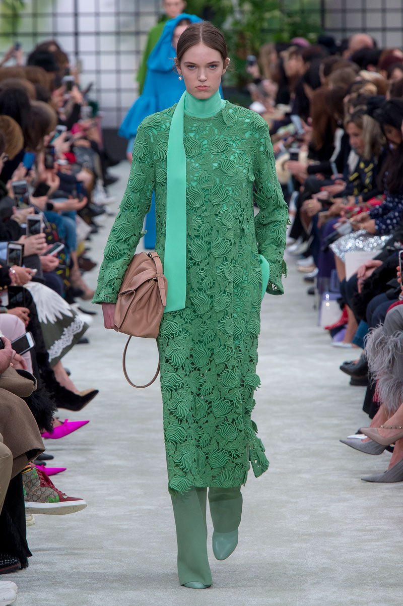 عرض أزياء Valentino لخريف 2018، خلال أسبوع الموضة في باريس