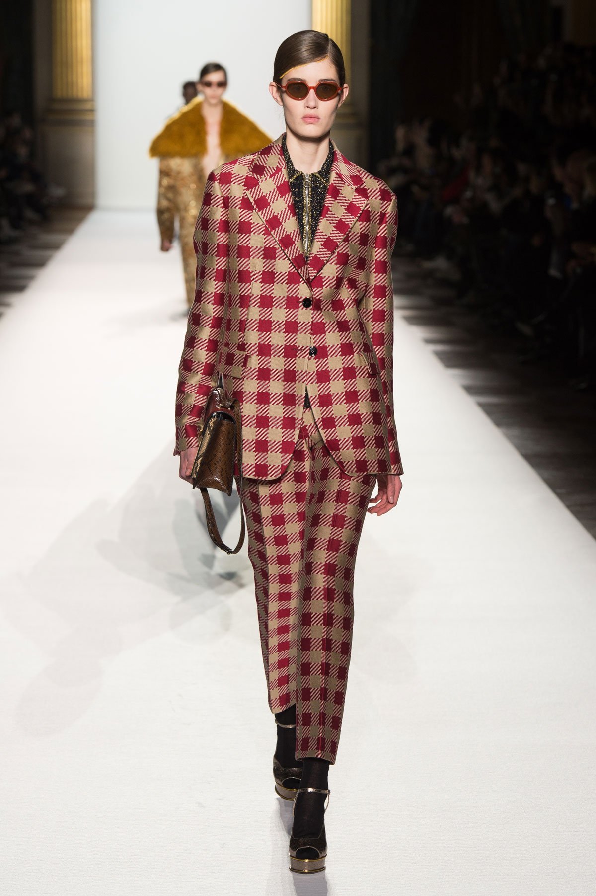 عرض أزياء Dries Van Noten لخريف 2018، خلال أسبوع الموضة في باريس