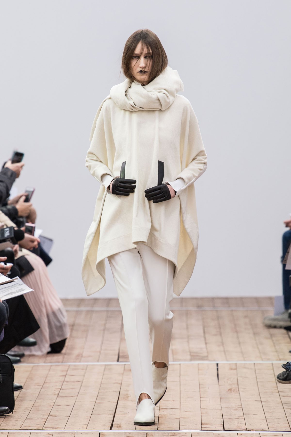 عرض أزياء Guy Laroche لخريف 2018، خلال أسبوع الموضة في باريس