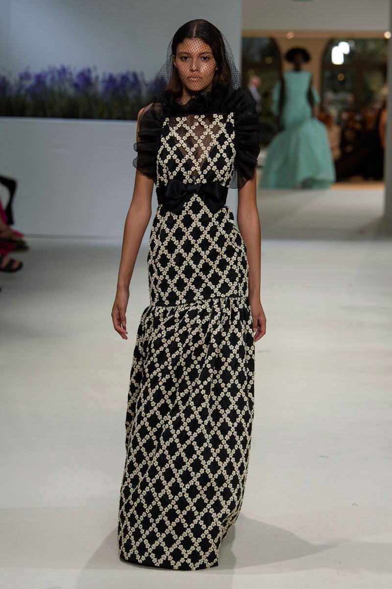 عرض أزياء Giambattista Valli  للخياطة الراقية لخريف 2018