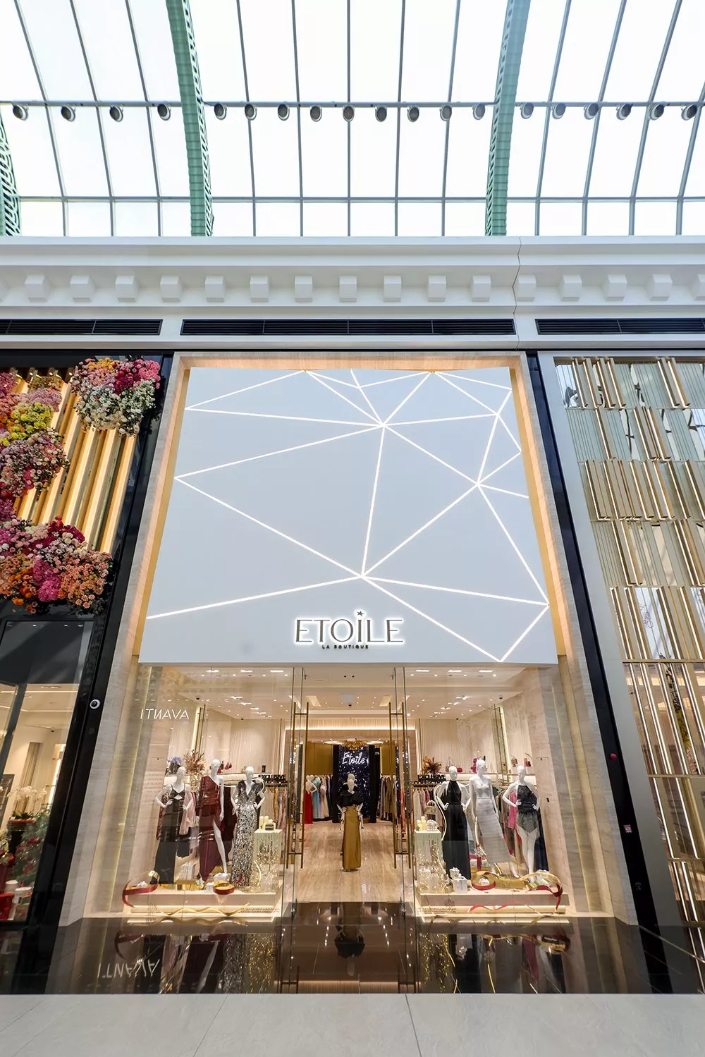 علامة Etoile La Boutique تفتتح متجرها الجديد في مول الإمارات