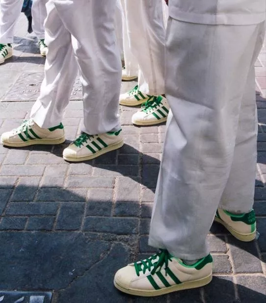 ليفيل شوز تقدّم حذاء Superstar Ravi الذي أطلقته Adidas Originals بالتعاون مع مطعم Ravi