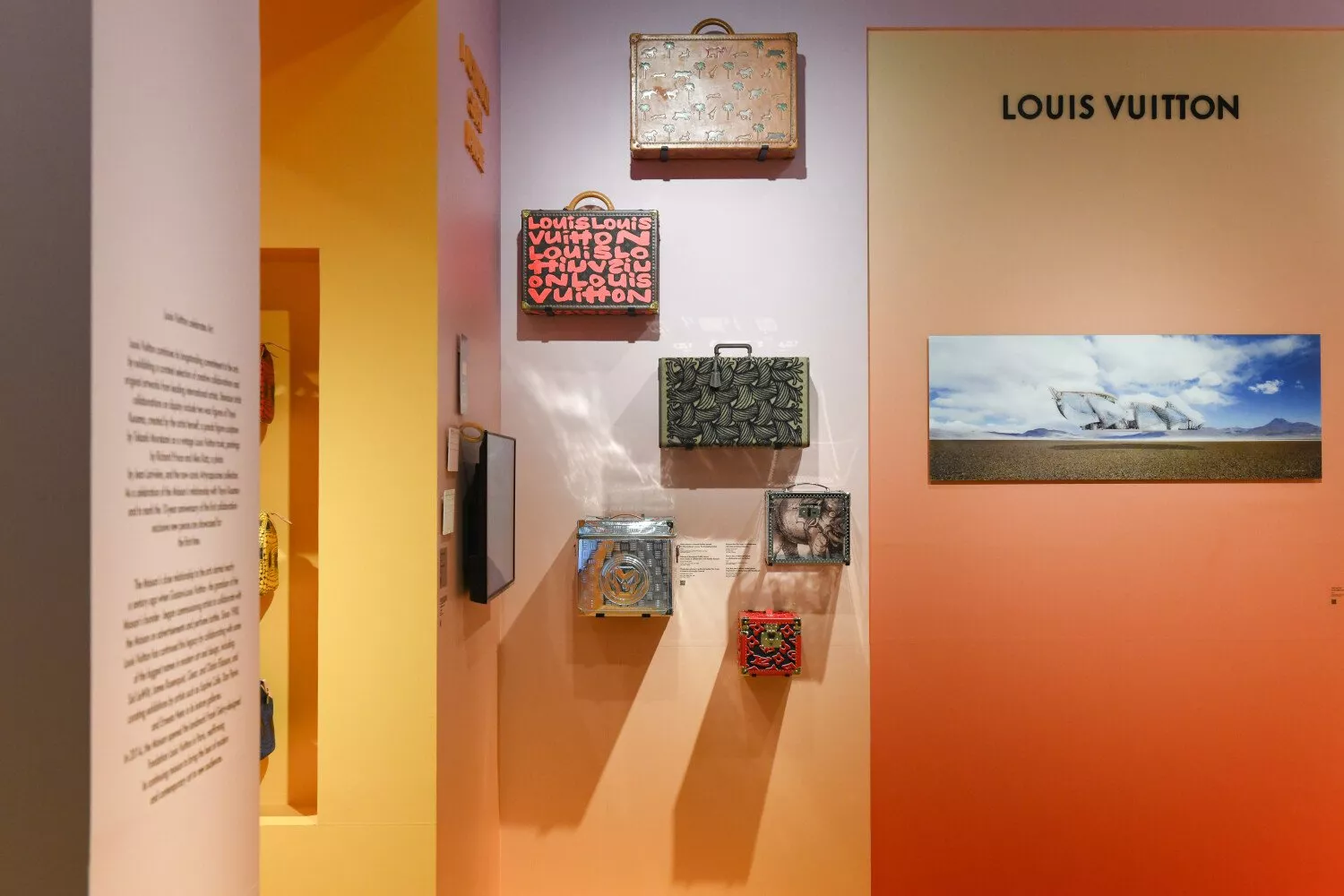 دار Louis Vuitton تستعرض أعمالاً مختلفة في Art Basel Miami Beach