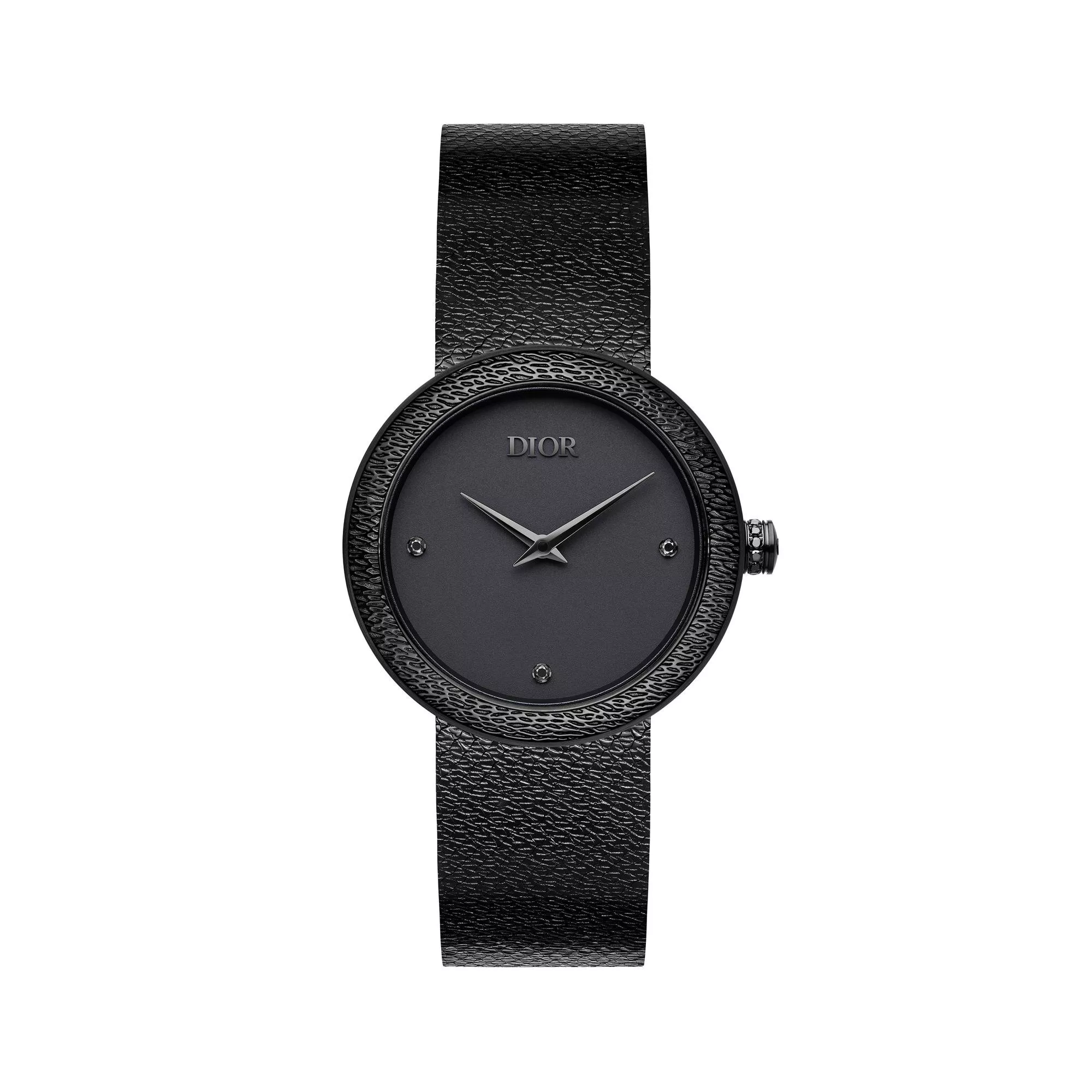 ديور تطلق ساعة La D de Dior باللون الأسود الفحمي غير اللامع