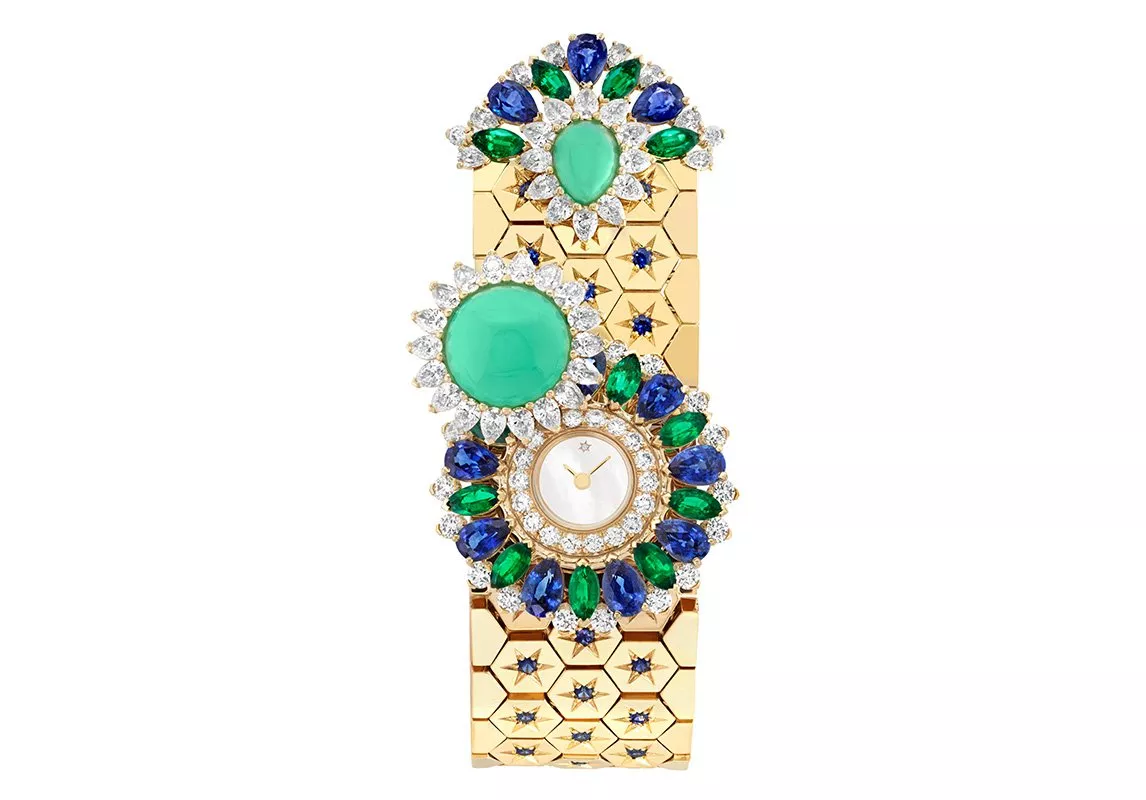 اكتشفي إبداعات دار فان كليف أند آربلز من المجوهرات الراقية والساعات في معرض الدوحة للمجوهرات والساعات