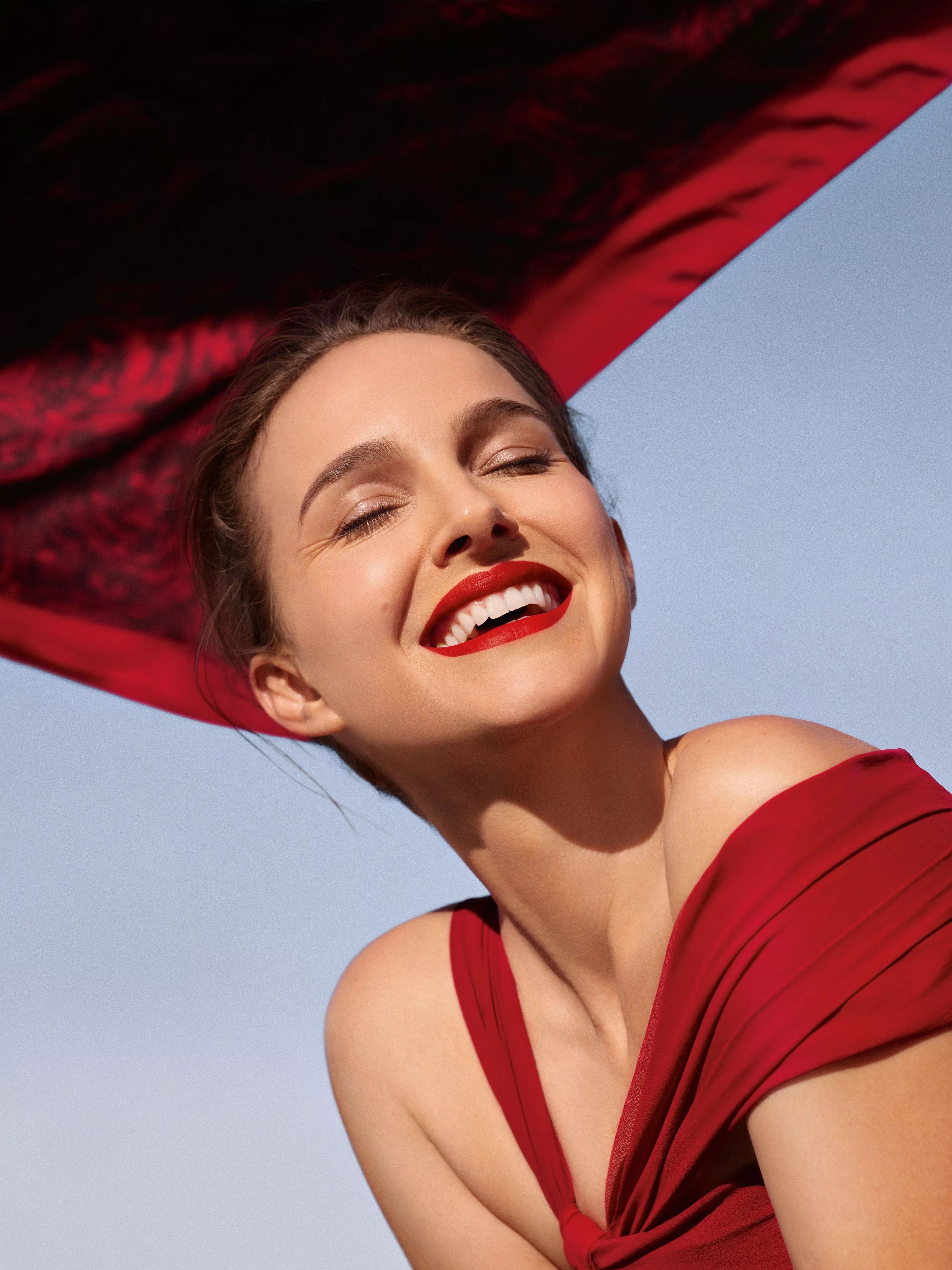 Dior تُطلق احمر شفاه Rouge Dior Forever بتركيبة جديدة
