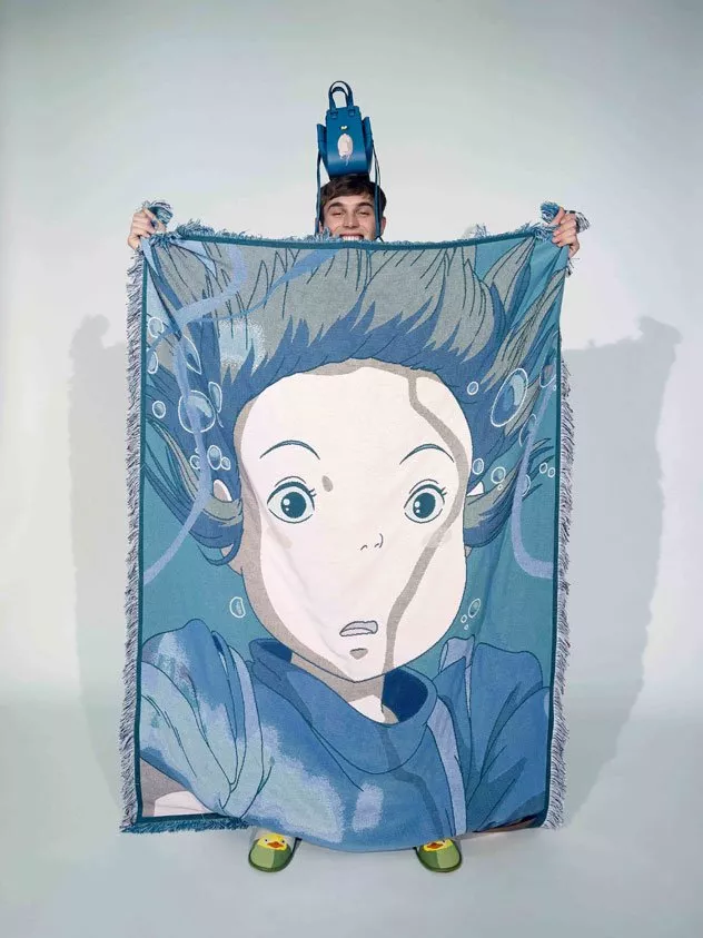 Loewe تطلق تشكيلتها الجديدة المستوحاة من فيلم Spirited Away بالتعاون مع Studio Ghibli
