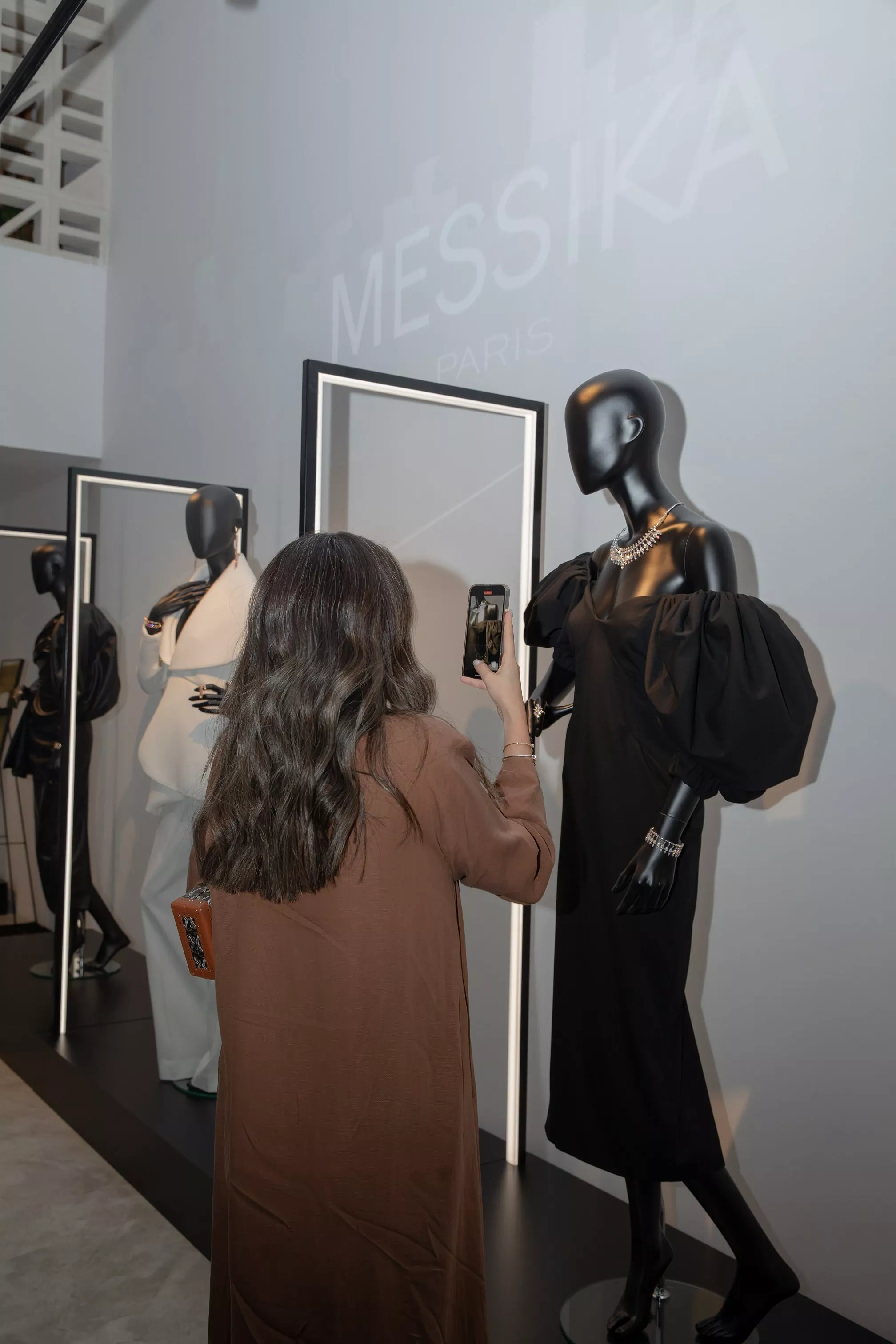ميسيكا تقدّم معرض  Messika By Kate Moss في الرياض