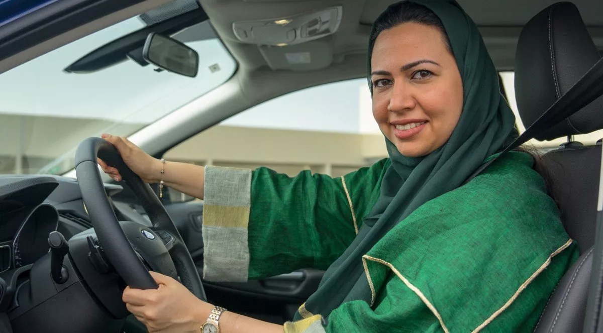 فورد تطلق برنامجها العالمي مهارات القيادة لحياة آمنة للنساء في المملكة العربية السعودية