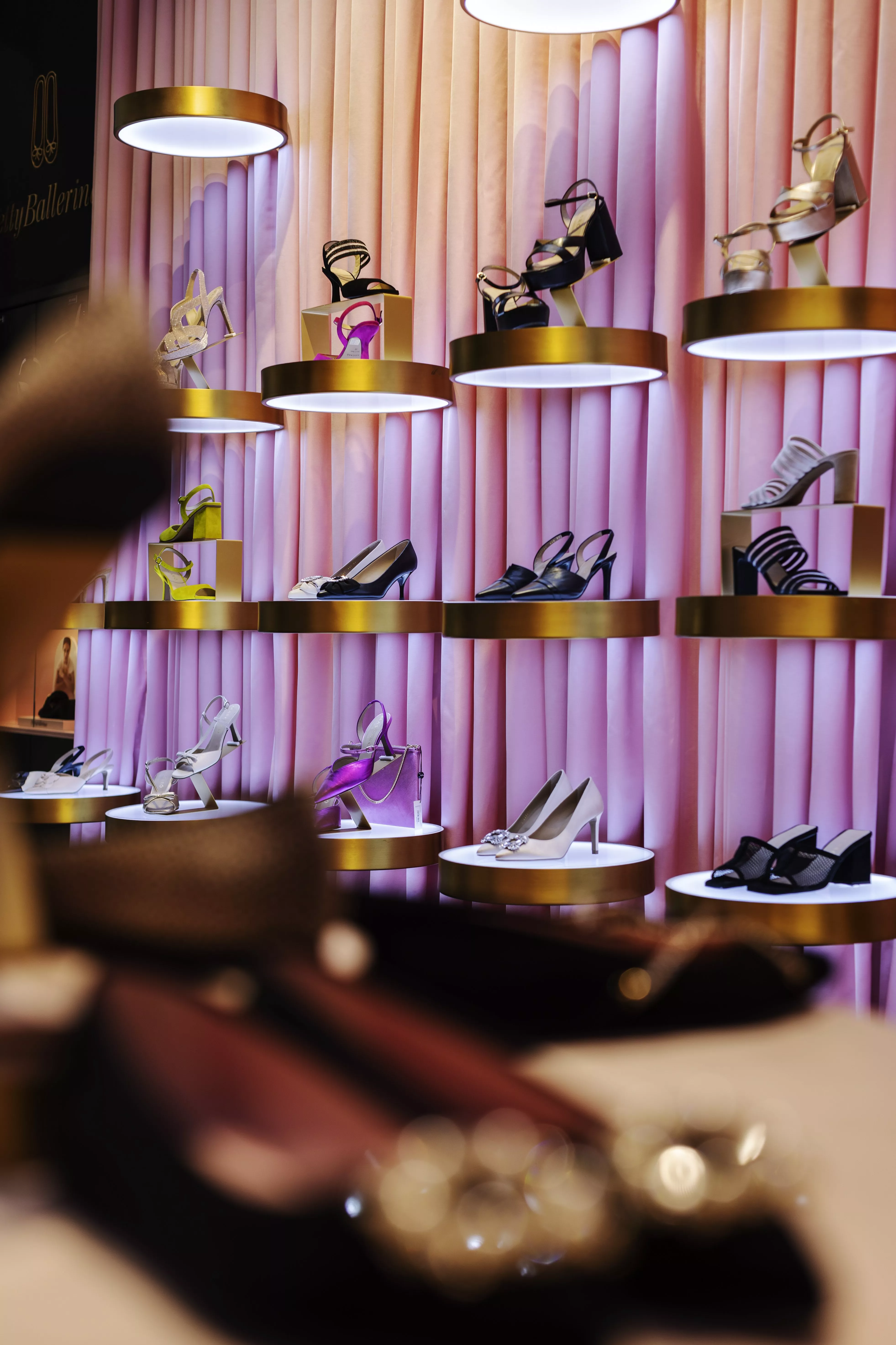 علامة Pretty Ballerinas تفتتح متجرها الأول في دبي مول
