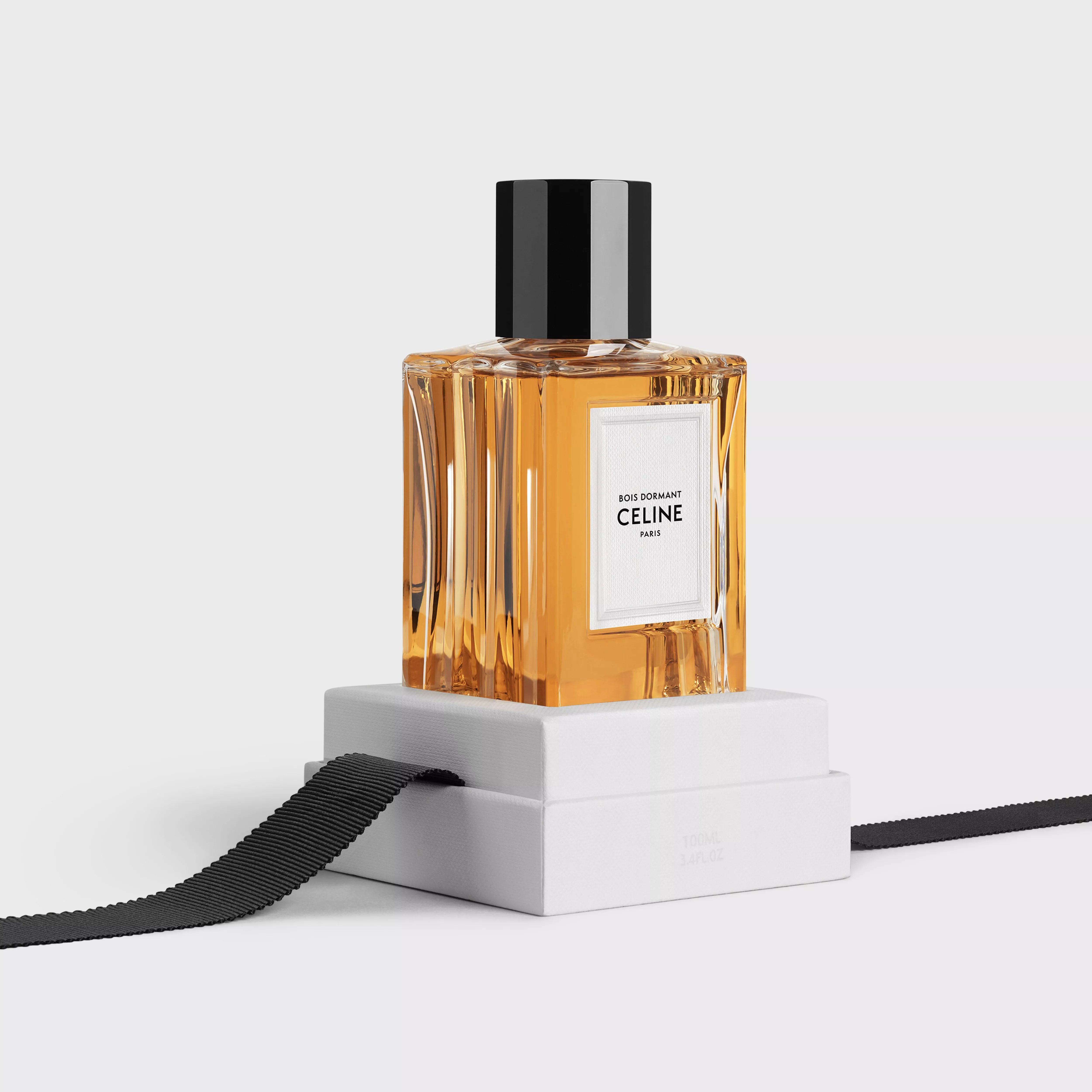 سيلين تطلق عطر Bois Dormant الجديد ضمن مجموعة Haute Parfumerie