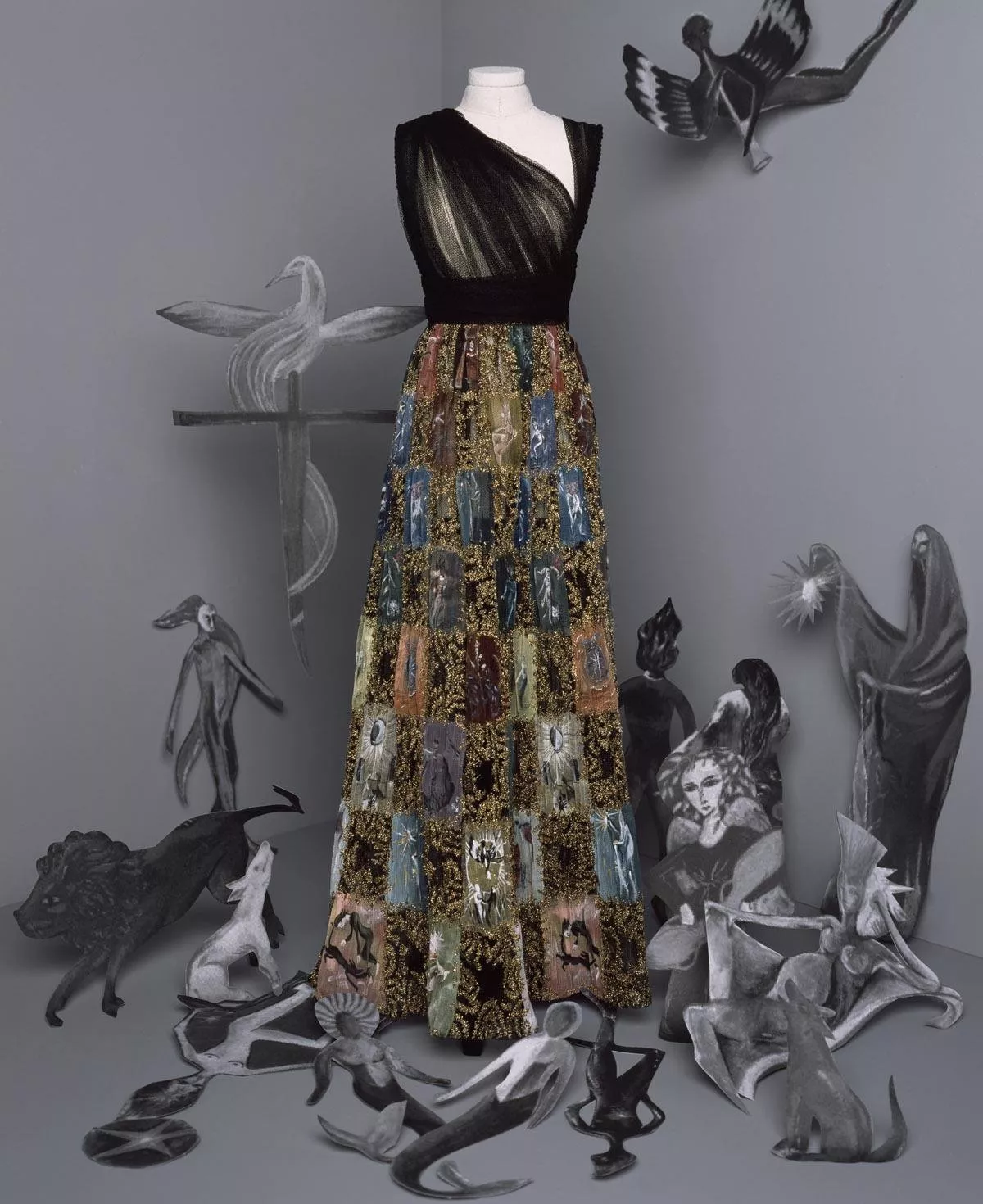 مجموعة Dior للخياطة الراقية لخريف 2020: رحلة إلى العالم الخيالي