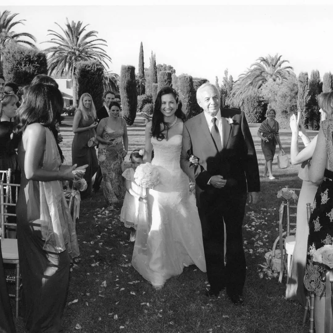 للمرة الأولى، ريا أبي راشد تنشر صور لم تريها من قبل من حفل زفافها