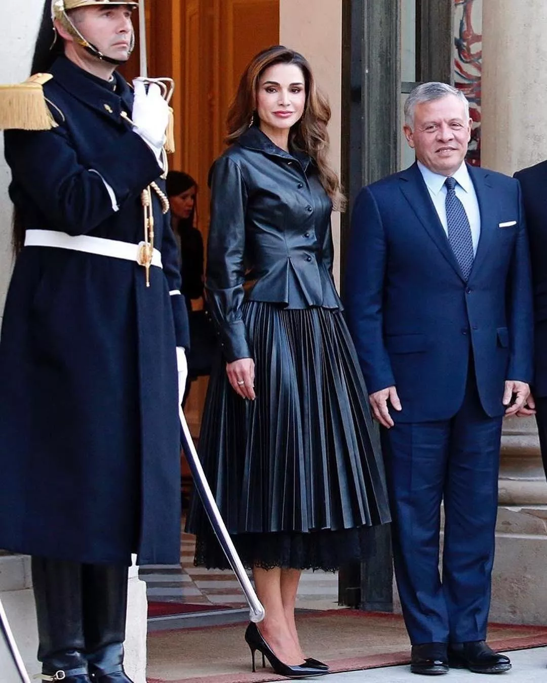 إطلالة الملكة رانيا في باريس جسّدت معنى الأناقة والرقي بإمتياز!