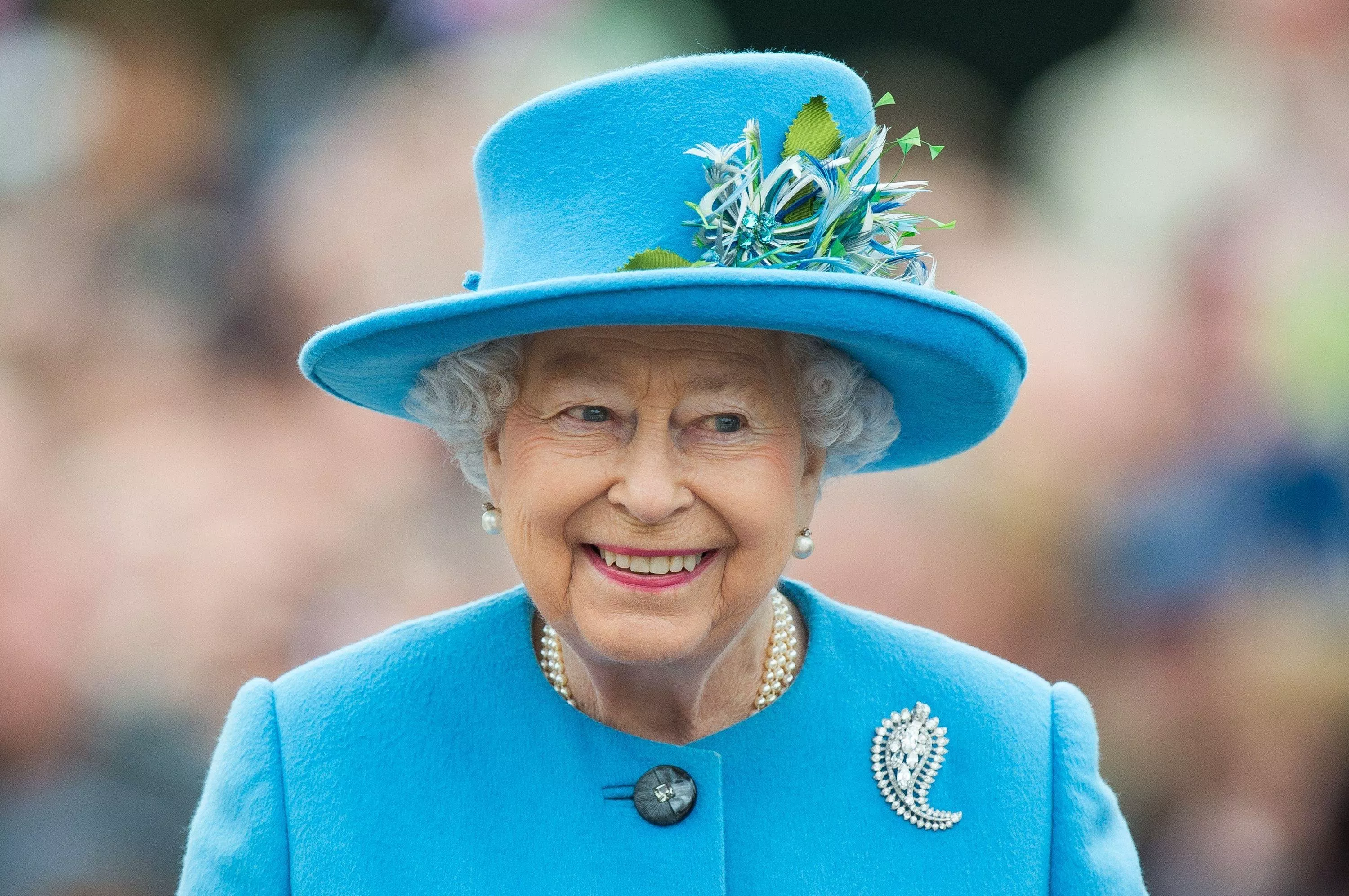رجيم الملكة اليزابيث الثانية وعادات كانت تقوم بها لحياة صحية وطويلة