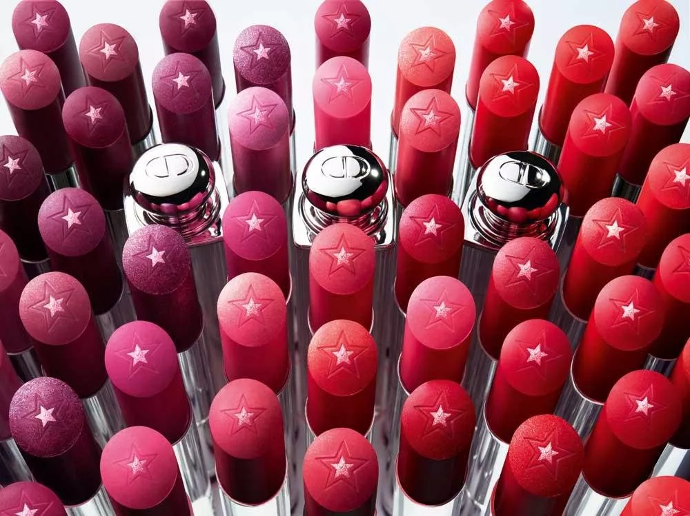 Dior Makeup تكشف عن مجموعة أحمر شفاه Dior Addict