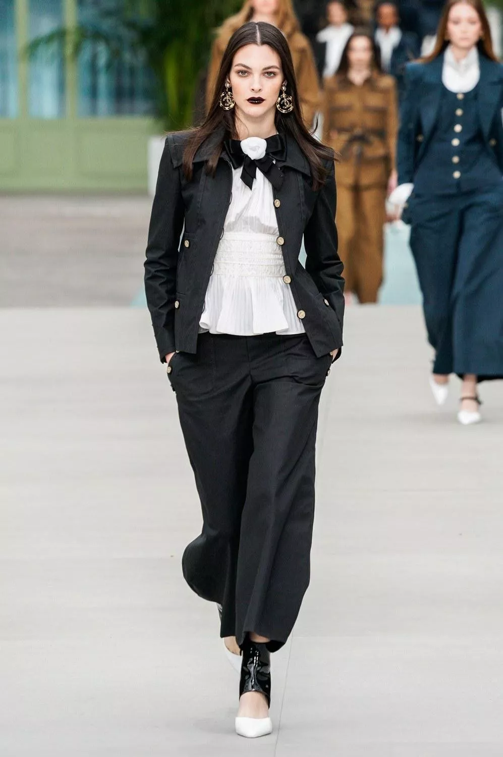 مجموعة Chanel التحضيرية لربيع 2020: Virginie Viard تقدّم أول عرض لها بمفردها