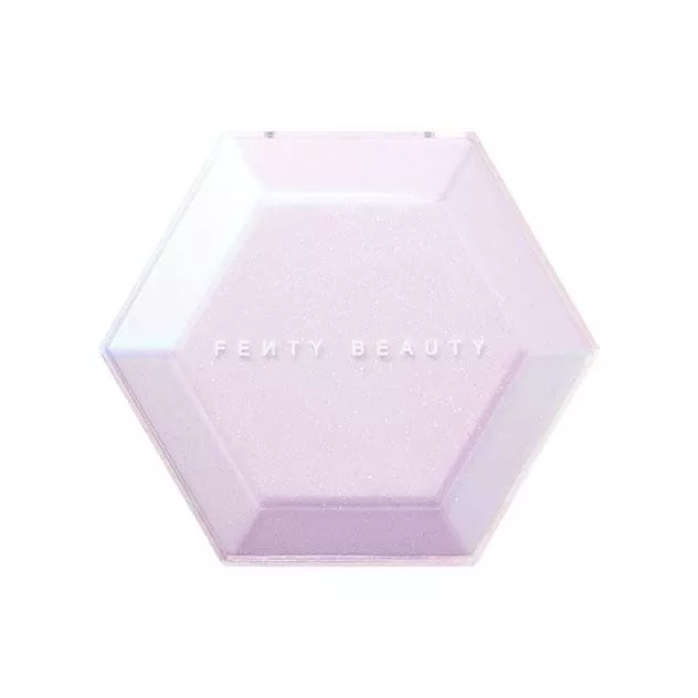 Fenty Beauty تُطلق هايلايتر Liquid Diamond Bomb Glitter Highlighter وبودرة Diamond Bomb II All-Over Diamond