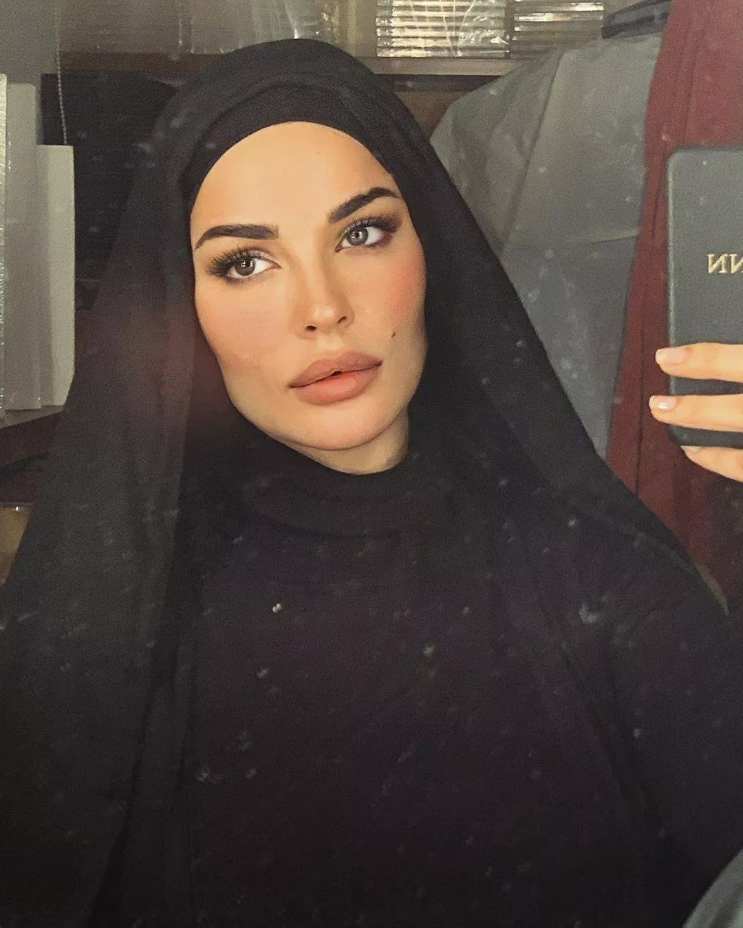 نجمات غير محجبات استقبلن رمضان 2020 بإطلالات استثنائية بالحجاب