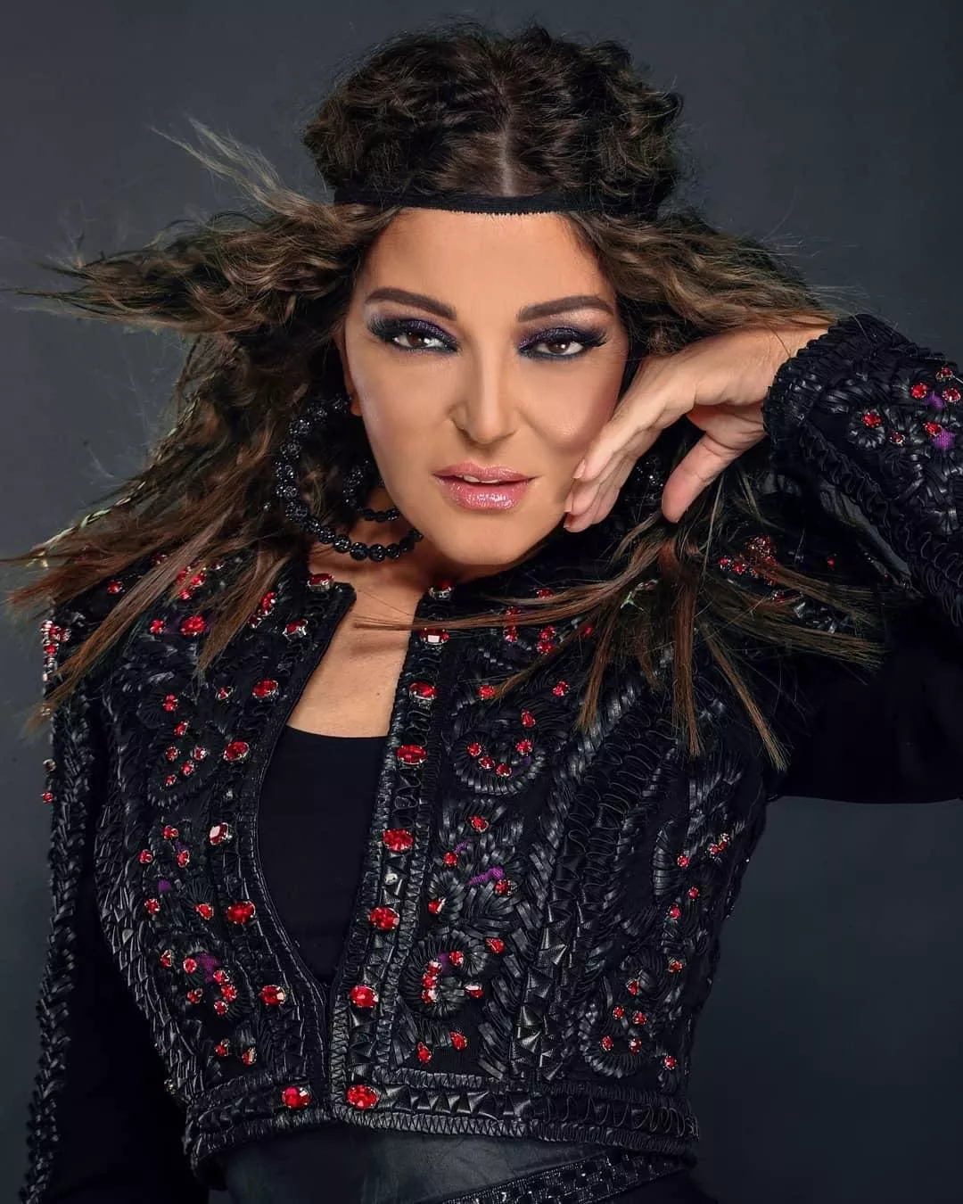سميرة سعيد في برنامج ذا فويس بموسمه الخامس: محاولات غير ناجحة لخلق ستايل شبابي