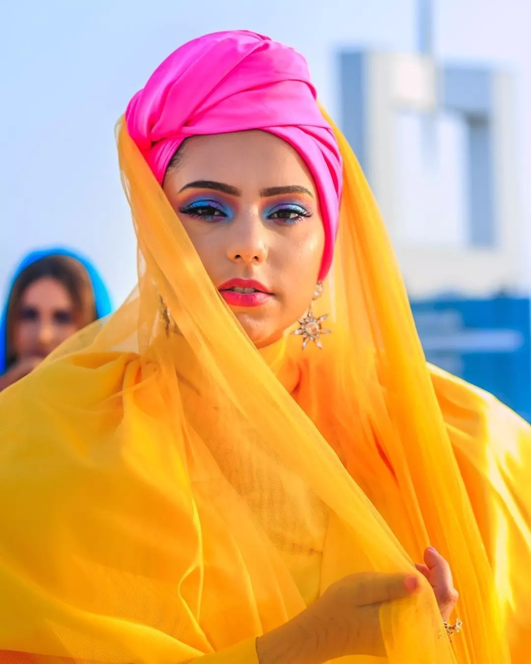 بخطوة مفاجئة، اليوتيوبر هيفاء بسيسو تتخلّى عن الحجاب: نفس الروح، ونفس الشخص