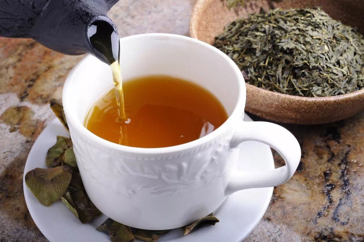 أفضل 6 أنواع شاي لبشرة نضرة ومتوهجة: كيف تستخدمينها؟