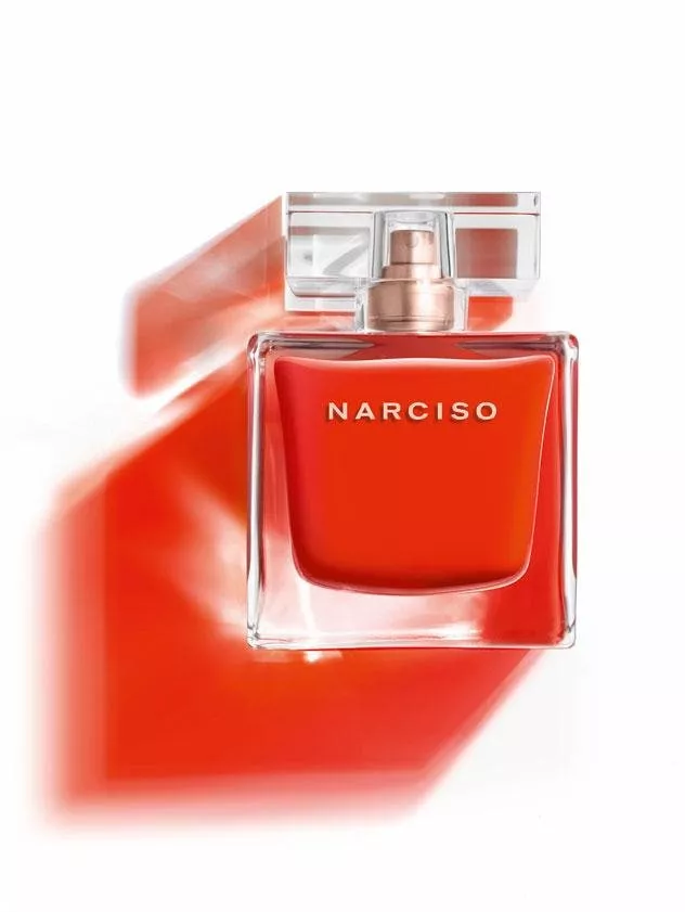 Narciso تُطلق عطر Narciso eau de toilette rouge