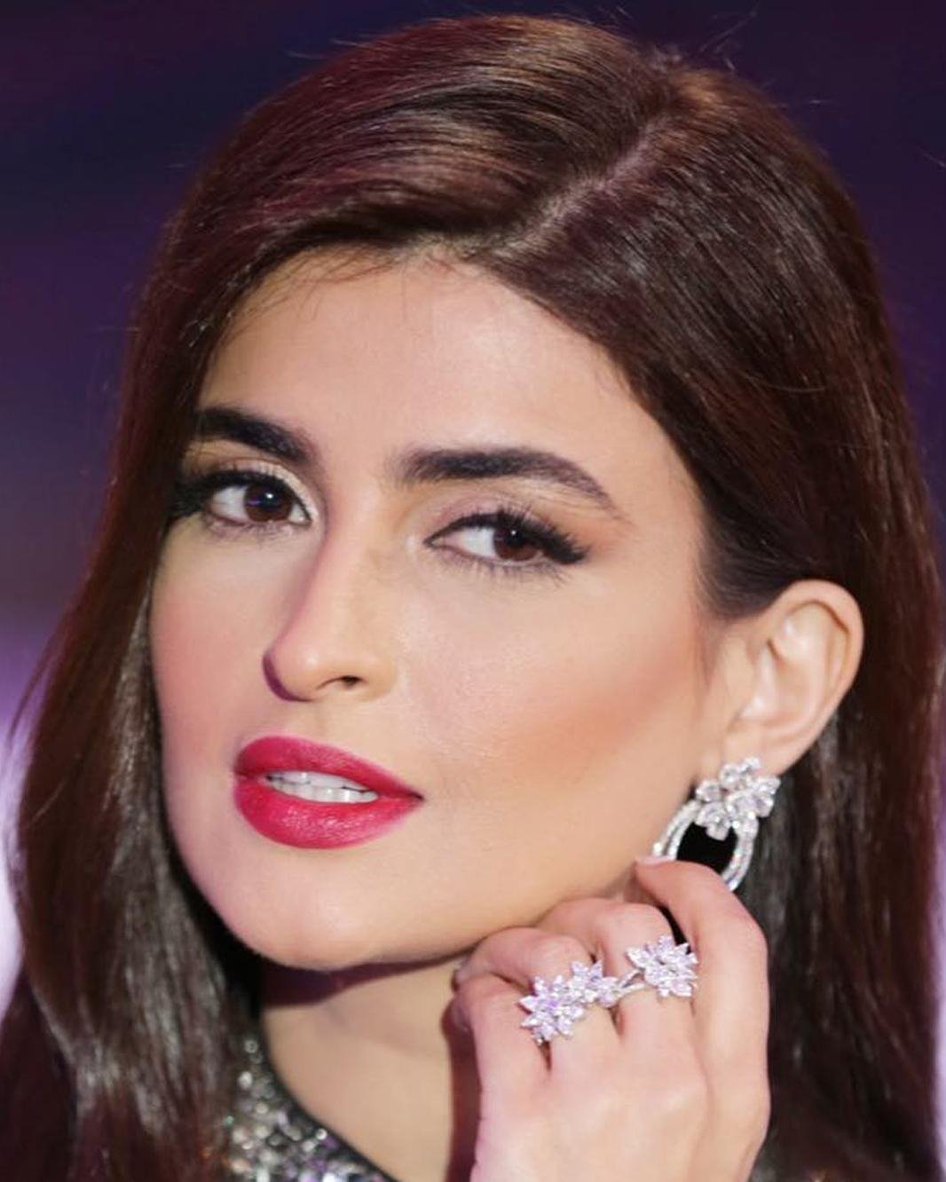 مكياج عيد الفطر 2019 علا الفارس  أحمر الشفاه - كريم الأساس - مكياج ناعم - أحمر شفاه - بأسلوب النجمات - طريقة النجمات -  اعتماد مكياج
