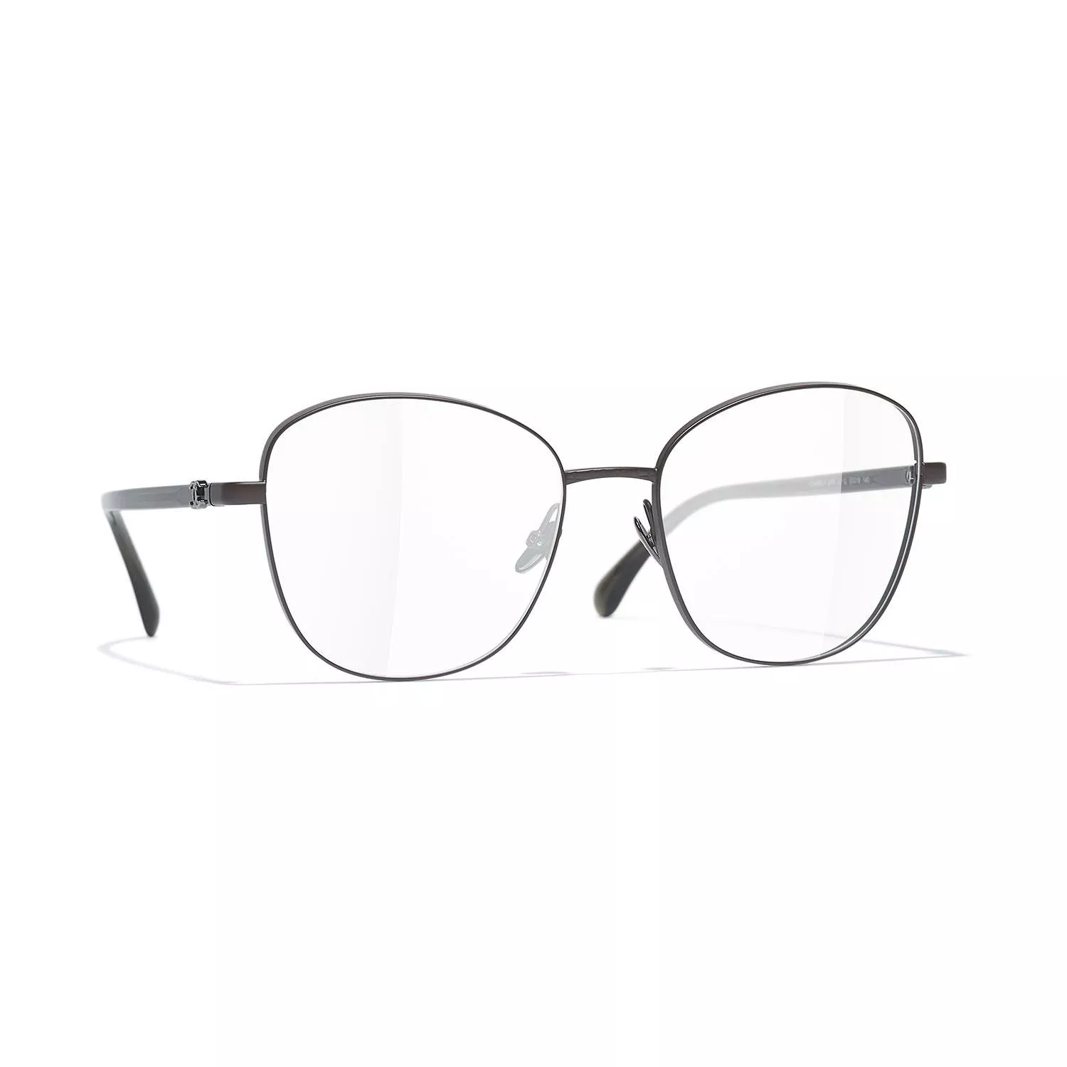 شانيل تُطلق مجموعة نظارات خريف 2020