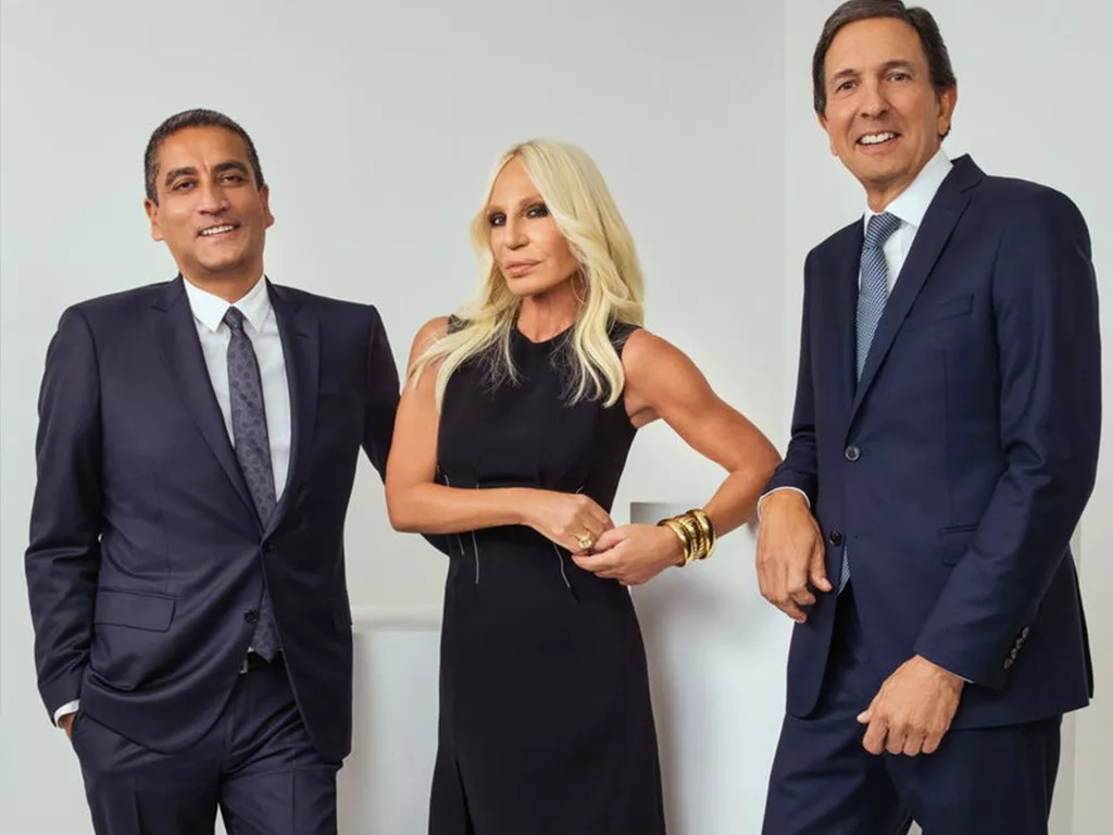 شركة Michael Kors تشتري دار Versace بمبلغ 2.1 مليار دولار!
