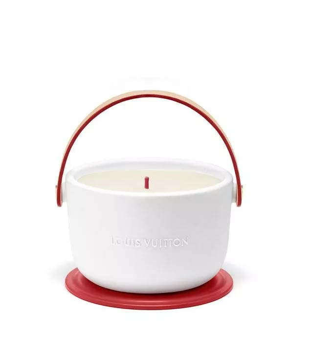 Louis Vuitton وRED تُطلقان شمعة (Louis Vuitton I (RED لدعم محاربة الإيدز