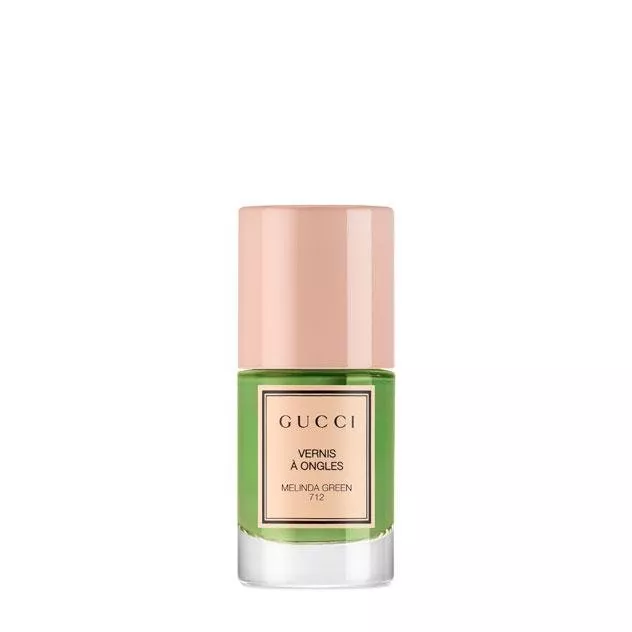 غوتشي تُطلق مجموعة Gucci Beauty Bronzing لفصل الصيف، المقترنة ببودرة الاسمرار وطلاء الأظافر