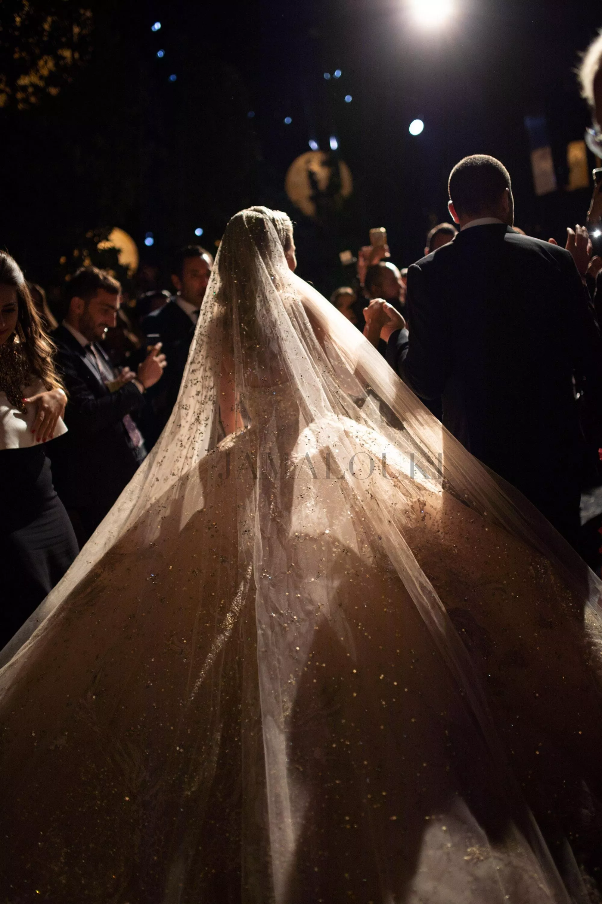 صور الإطلالة الثانية للعروس كريستينا مراد: فستان من نسج الخيال!