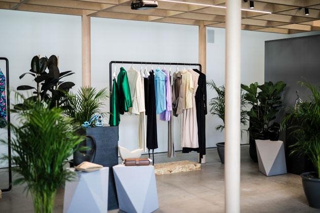 Net-A-Porter - إليزابيث فون دير جولتز - عرض تقديمي - ربيع وصيف 2020 - دبي
