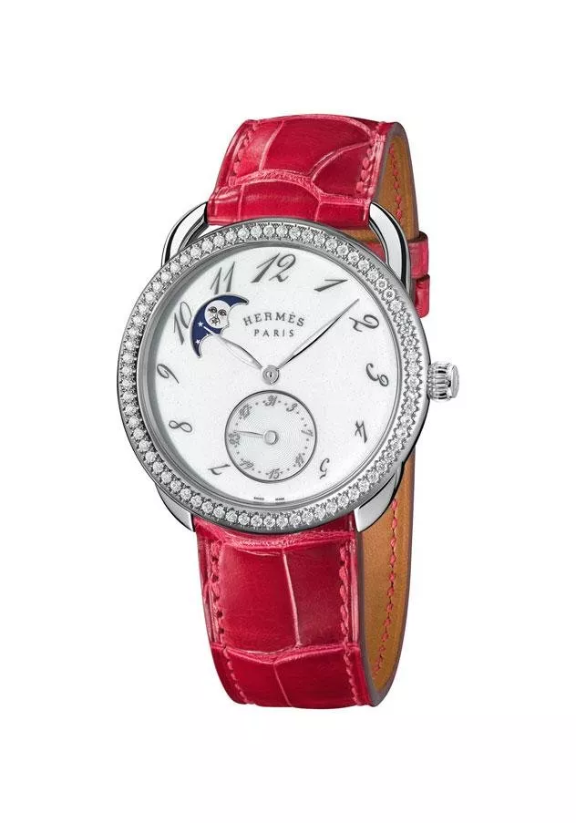 Hermès تُطلق ساعة آرسو بيتيت لوين