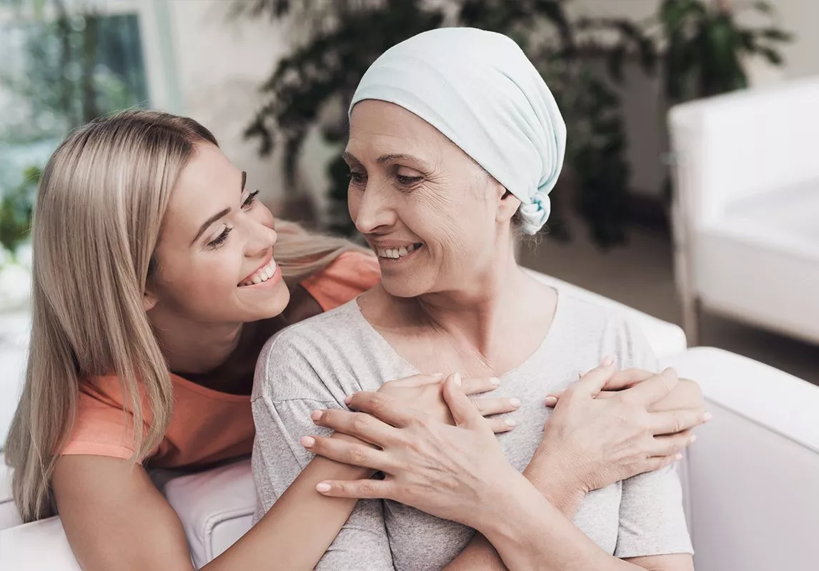 خطوات لدعم قريبتكِ أو صديقتكِ المصابة بسرطان الثدي