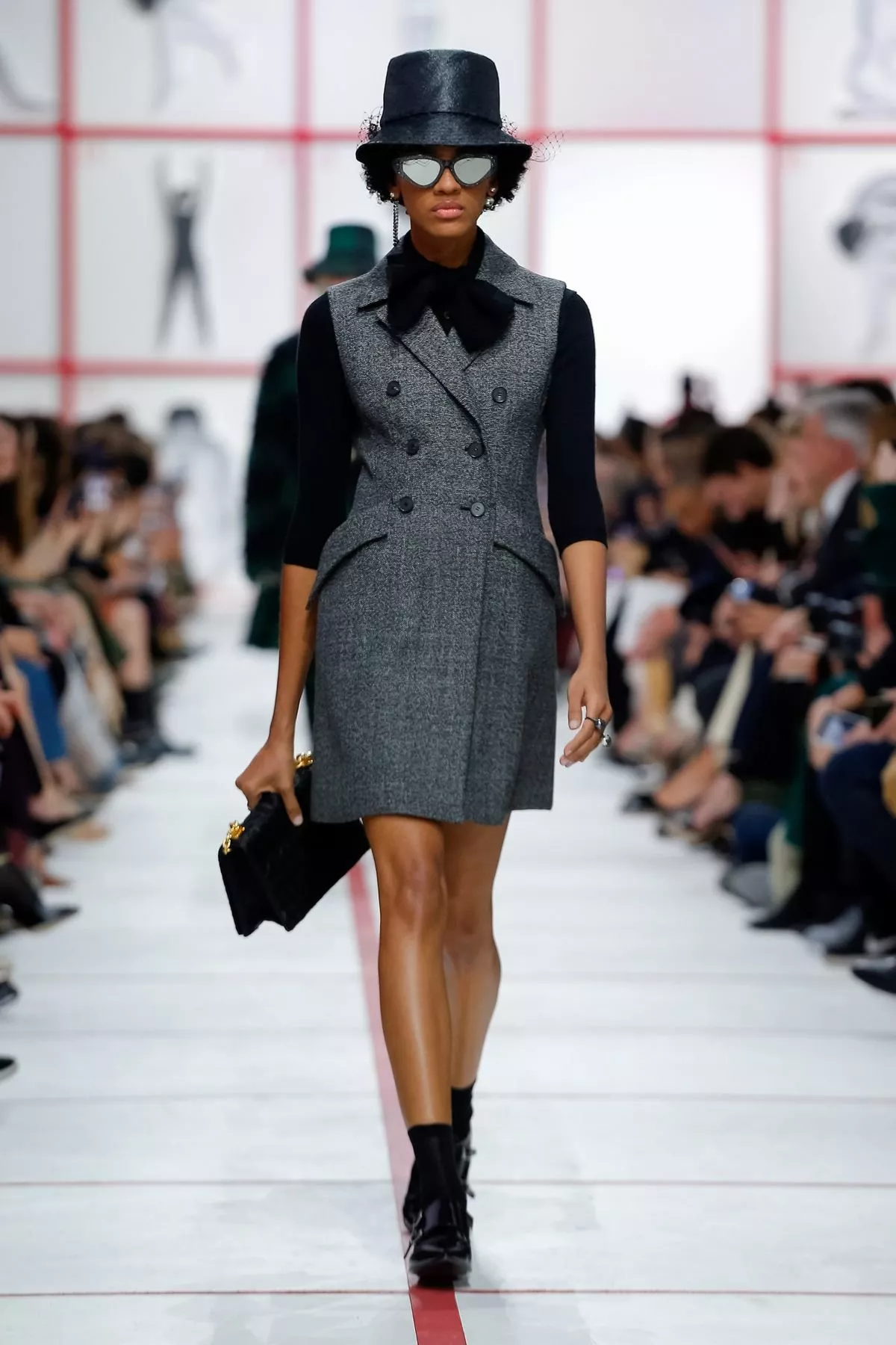 مجموعة Dior لخريف 2019: تصاميم مستوحاة من Tomaso Binga تحاكي القوّة النسائيّة