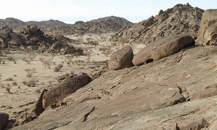 التخييم السعودية وادي القمر