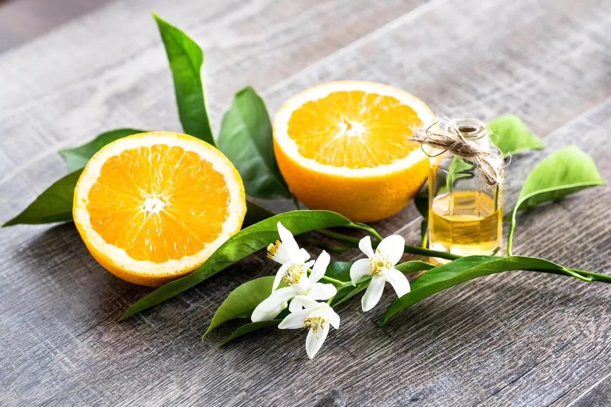 فوائد زيت زهر البرتقال العطري للبشرة، الشعر والصحة