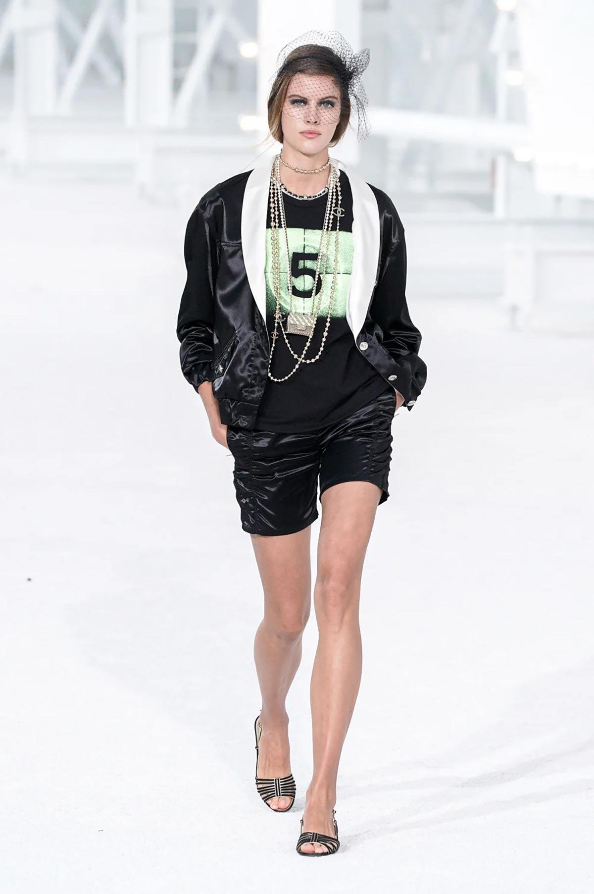 chanel  شانيل ربيع 2021 أسبوع الموضة الباريسي